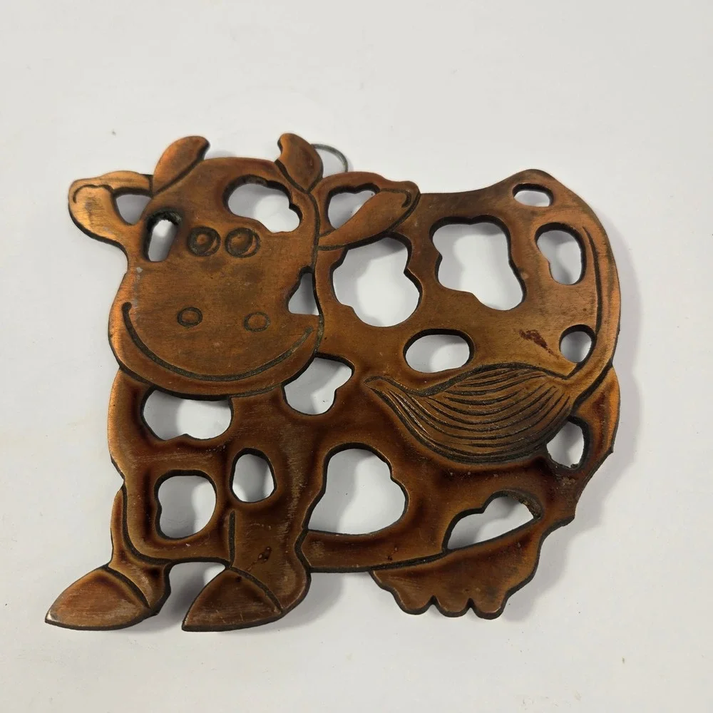 Vintage 1993 Bed Bath & Beyond Metal Cow Trivet / Wall Plaque Farmhouse Decor